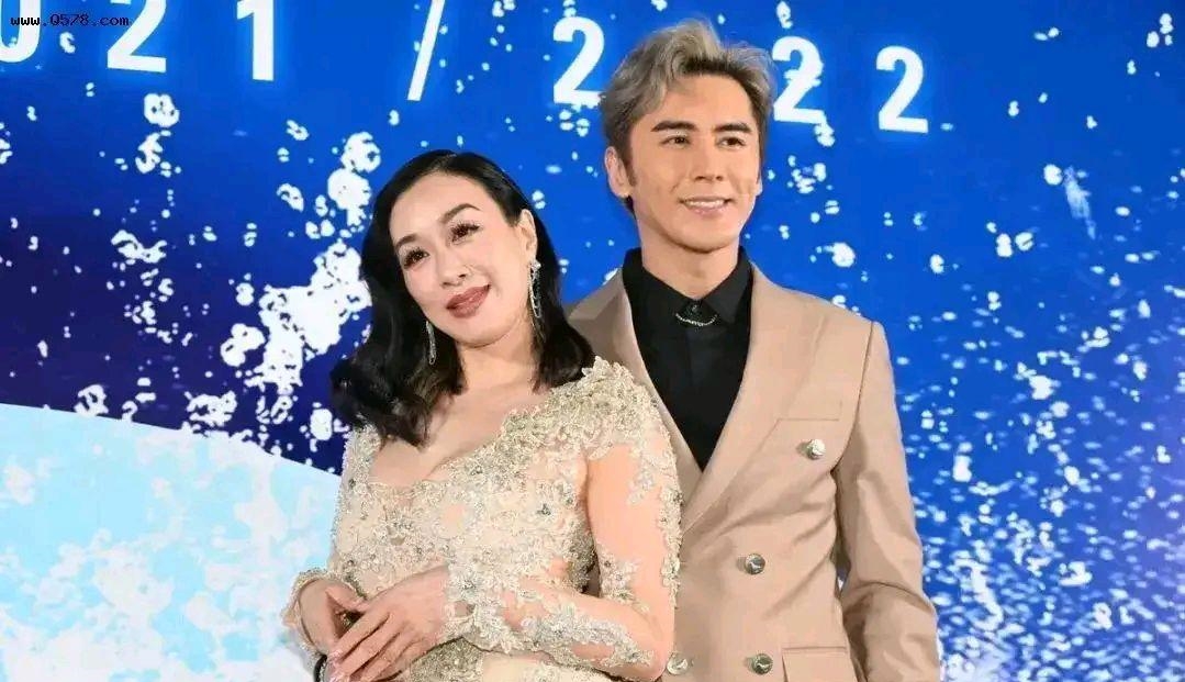 钟丽缇和张伦硕第一次约会时,钟丽缇曾问张伦硕:"我比你大12岁,还有3