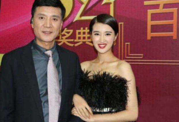 茹萍女儿奚望:见证母亲二婚幸福婚姻,丈夫也像继父一样暖心