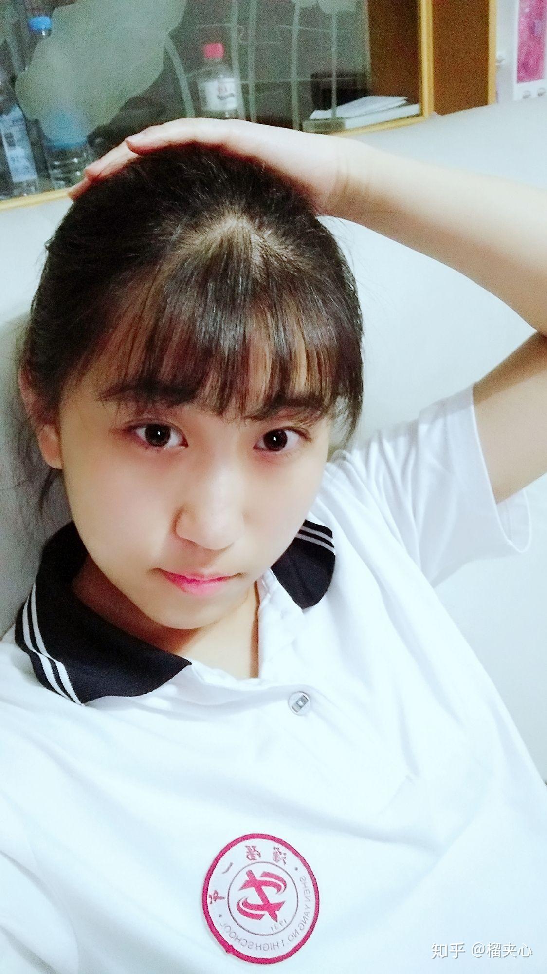 高中时素颜就好看的女生长大化妆后岂不是逆天吗