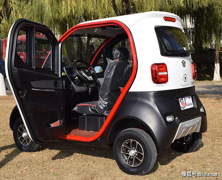 3款低速四轮电动车个头小巧最大续航200公里适合老年人代步