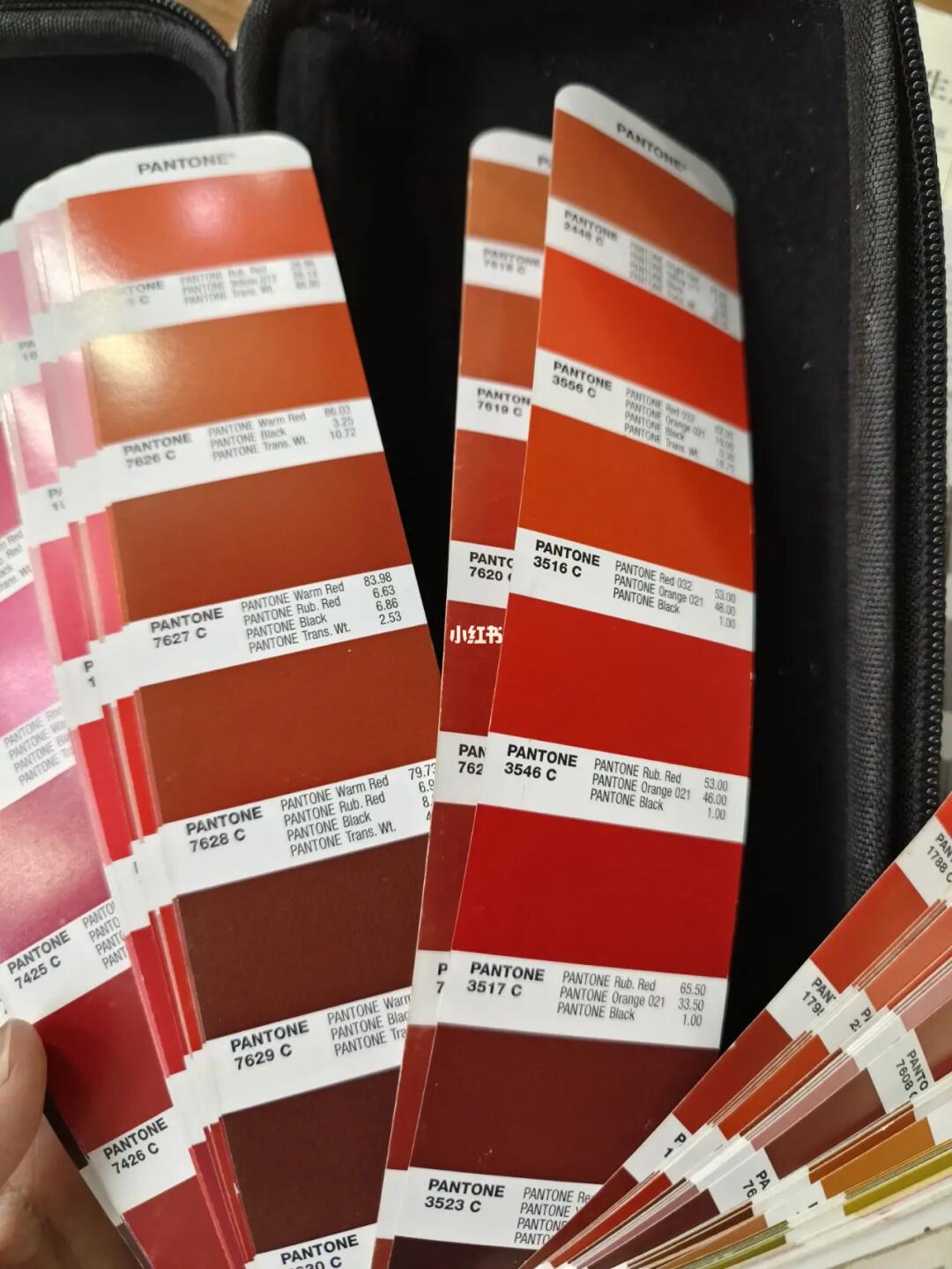 今天碰到个客人说cmyk颜色要跟潘通色72