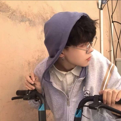 现实真人帅气男生图片-男生头像 - 壁纸家