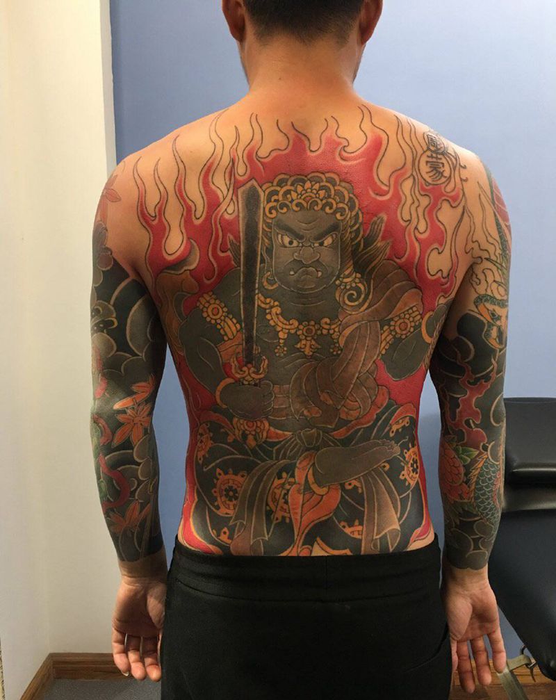 不动明王纹身图片背部老传统纹身图案