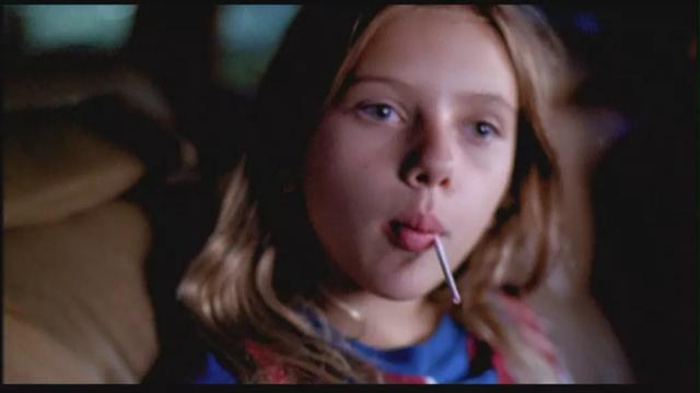 1996年12岁《曼妮姐妹 》,从这部电影开始寡姐就慢慢作为主演独自hold