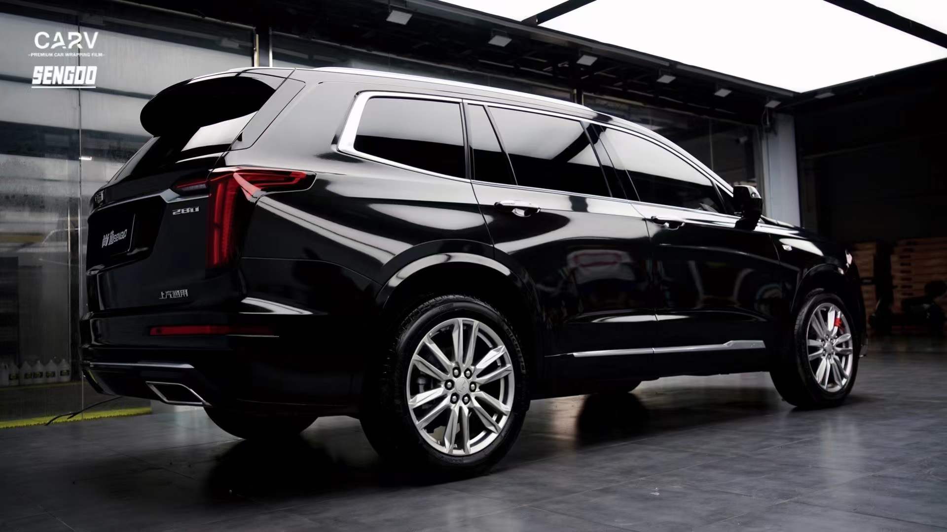 凯迪拉克xt6全车卡孚改色膜超亮重金属黑