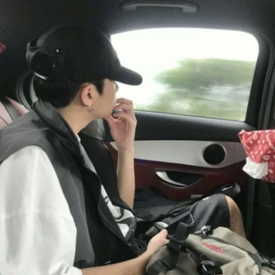 30岁生活照帅哥头像