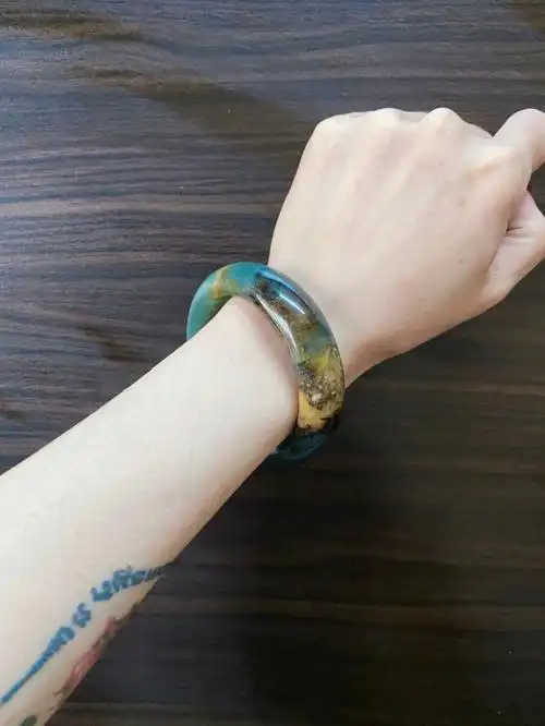 美美哒地球蓝镯子