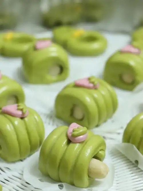 果蔬卡通肠仔包