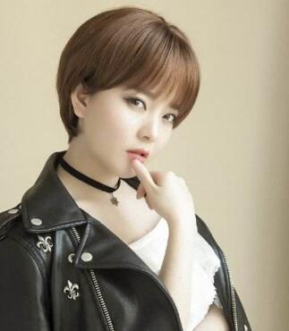 2018女生刘海齐耳短发 减龄又超萌的女生短发(2)_短发发型_西子美发网