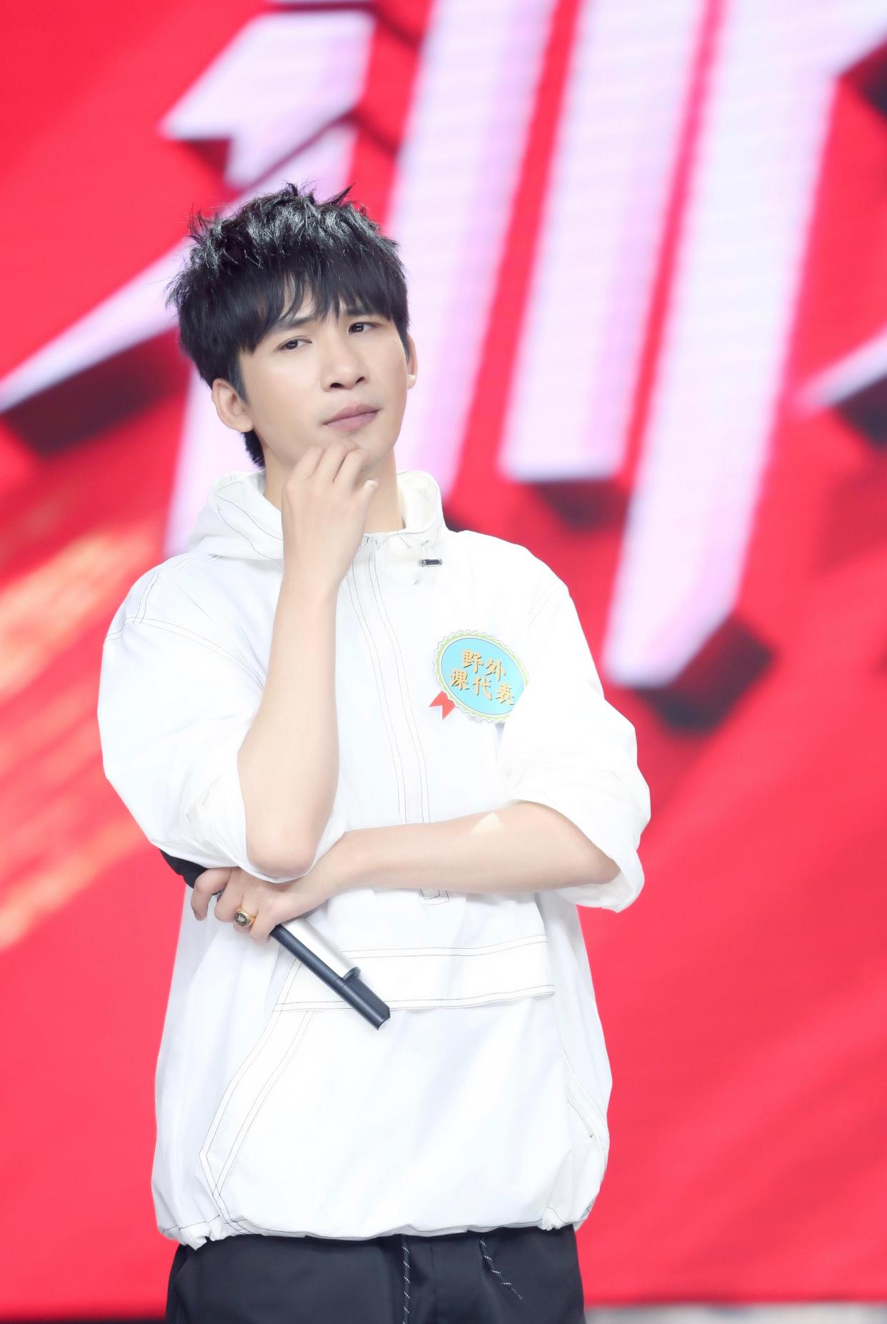 大张伟阳光彩虹小白马