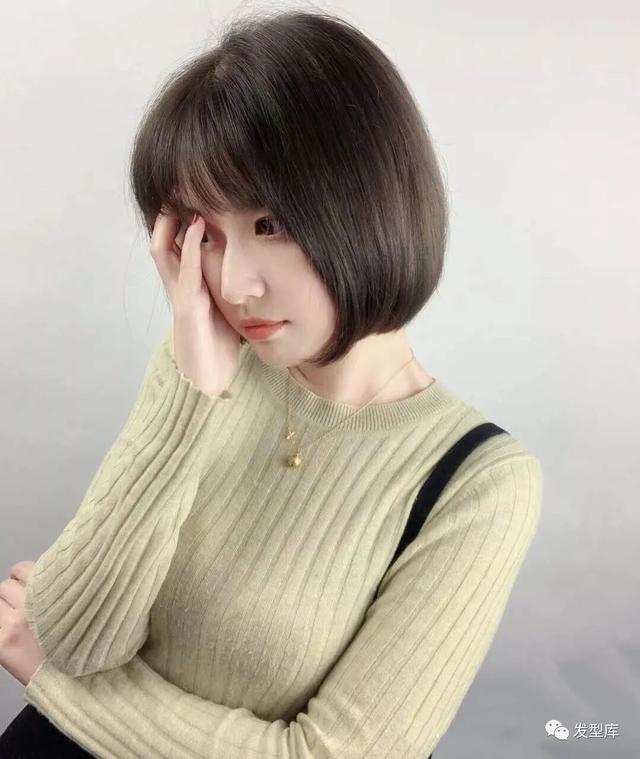 春天剪短发真的太应景了,剪个早春短发,让你好看让你更显年轻.