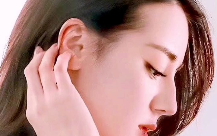 迪丽热巴的侧脸有多绝,看完你会发现女娲真的会偏心…女娲炫技,绝色之