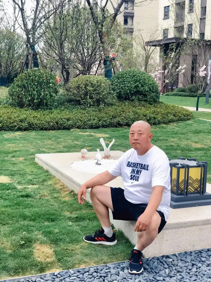 无论生活有多苦涩我依然是欢乐的 ,我的傻老头对我像铁公鸡一 - 抖音