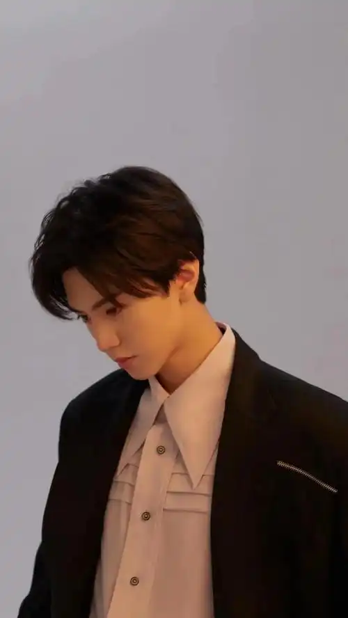 网红养眼帅气男生高清手机壁纸112