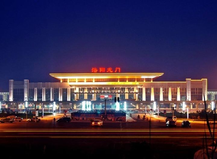 洛阳交警出重拳!不遵守规则就这么治!行人,电动车,机动车都要注意!