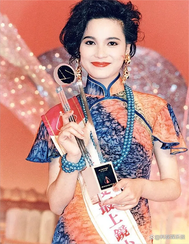 1991年,香港小姐竞选佳丽频出,樊亦敏遇到郭蔼明,蔡少芬超强阵容,仅