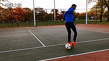 三种精彩花式过人技巧教学