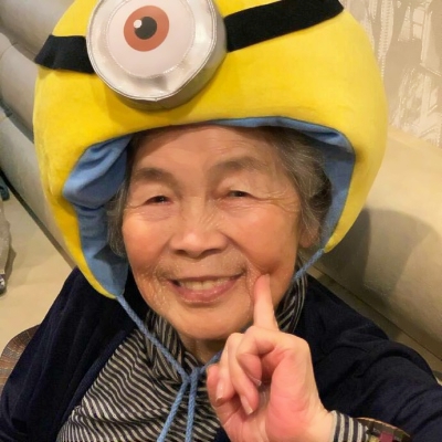 搞怪老奶奶头像天真充满童趣的老太婆头像真人图片