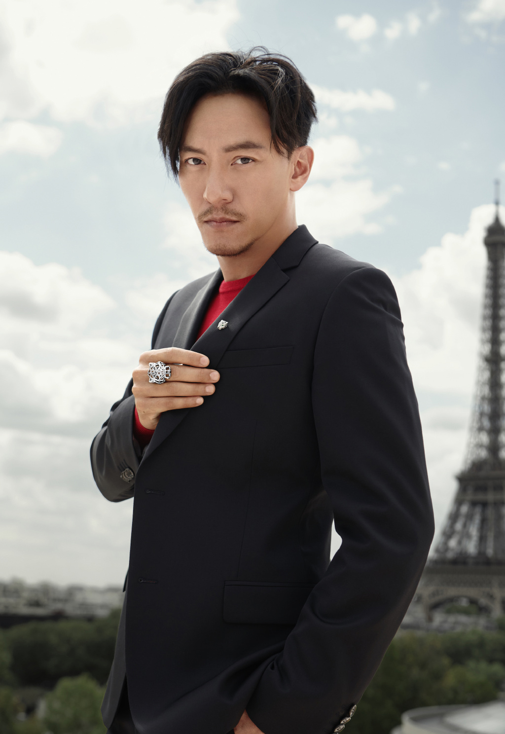 张震野性气息帅气写真79