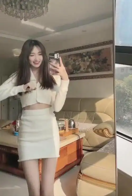 抖音网红电气鼠视频图片美女网红电气鼠性感福利写真高清长腿资源合集