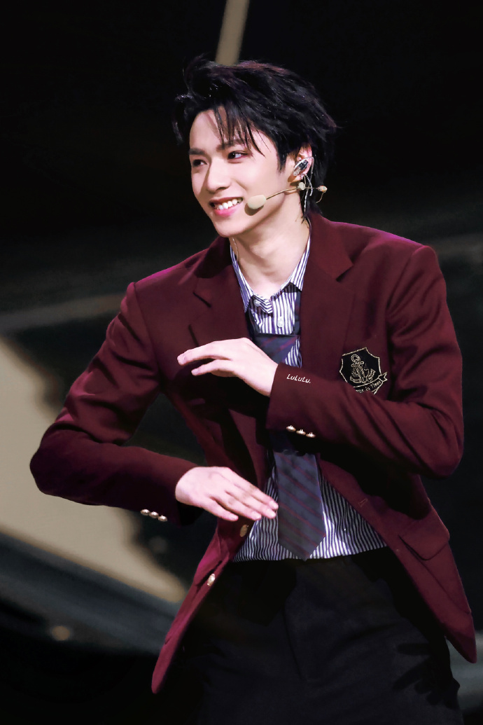 刘耀文叁重楼暨出道四周年演唱会##时代少年团演唱会