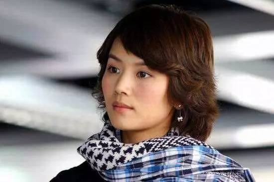 曾是陈思诚的前女友,王凯对她心思不放,如今虽离婚成了单亲母亲依然很