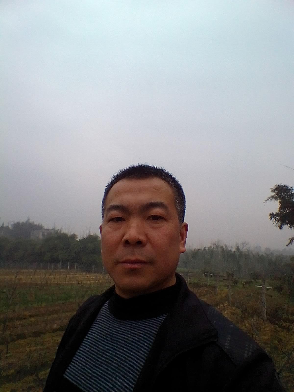 41岁离异男征婚照片(id:80155937)_贵州黔南布依族苗族自治州征婚交友