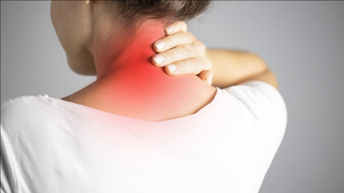 肩颈不适该如何保养?医生坦言:3个妙招,或能助你轻松缓解