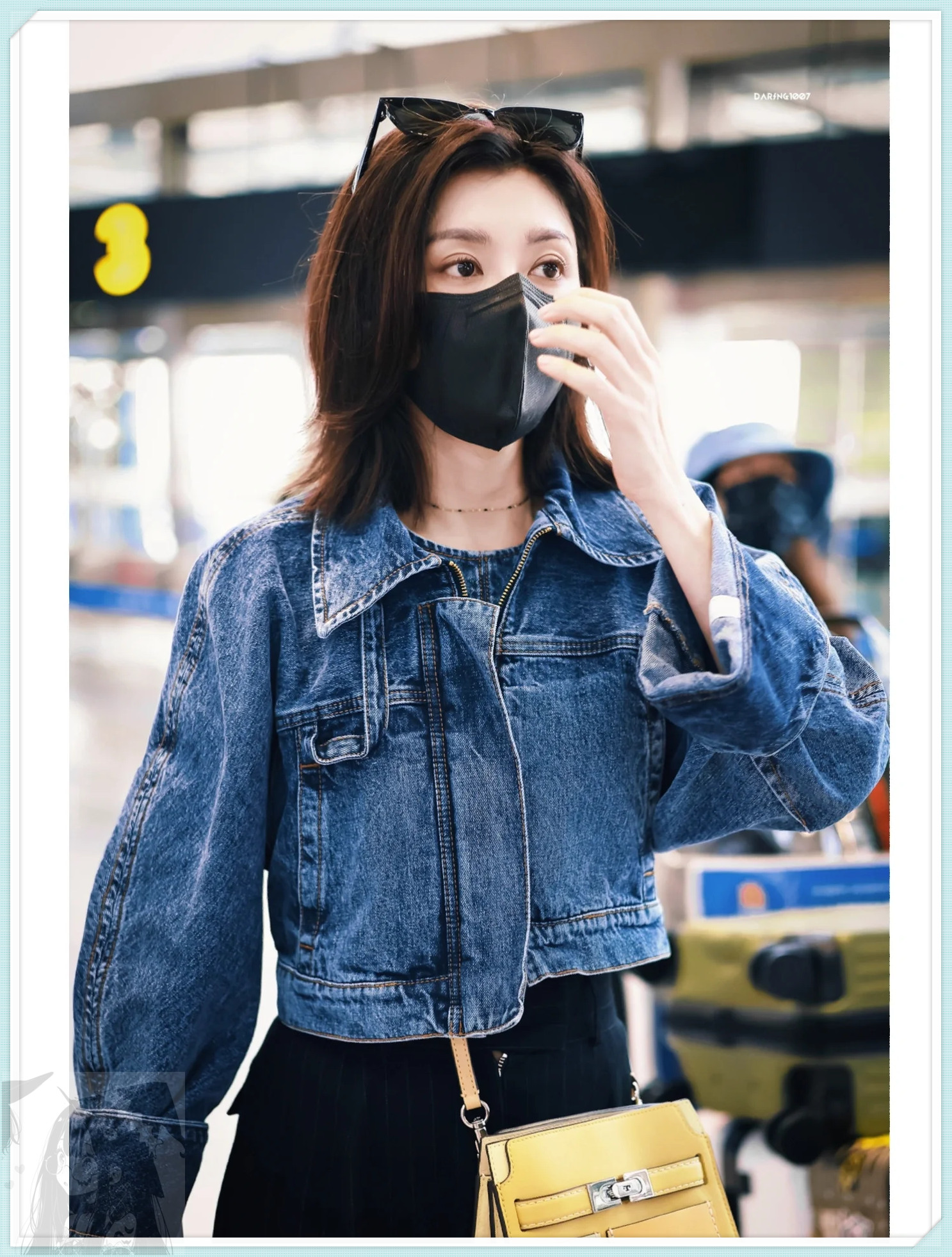 【贾静雯机场私服穿搭,神仙气场全开!