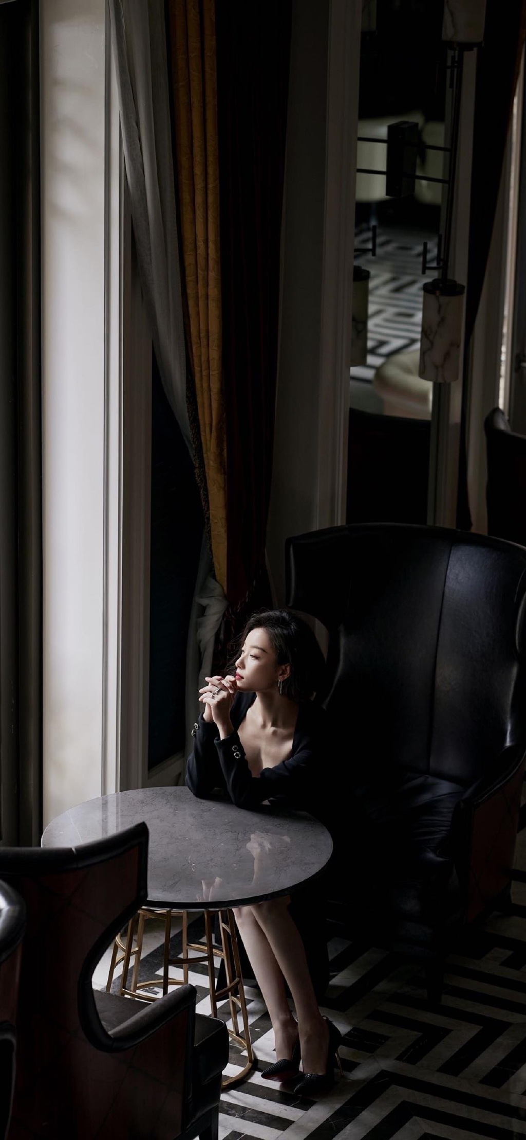 倪妮高颜值冷艳高清手机壁纸