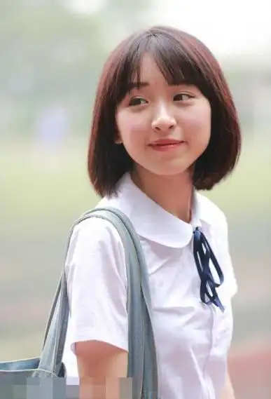 瓜子脸女生细剪直发造型图带你看校园风短发造型百科.