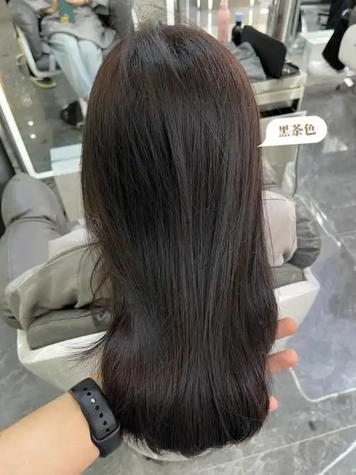 黑茶色 一辈子都可以染的发色 直男最爱的必染发色之一偏黄容易变旧的