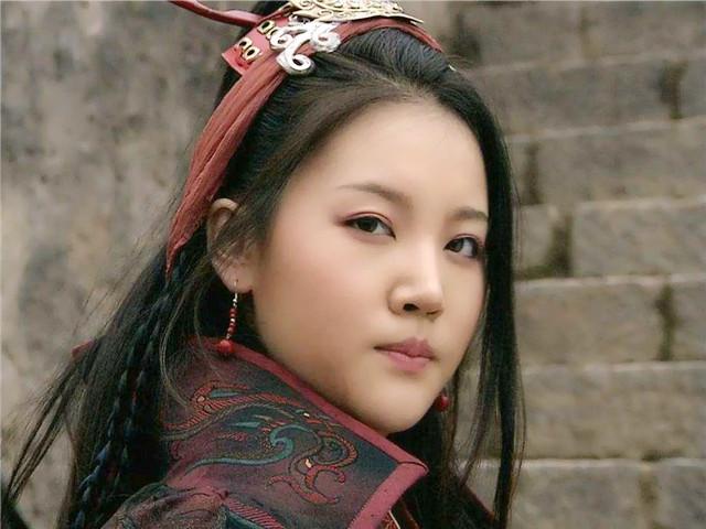 扈三娘为何不能嫁给帅气林冲反倒便宜了矮胖王英宋江道出真相