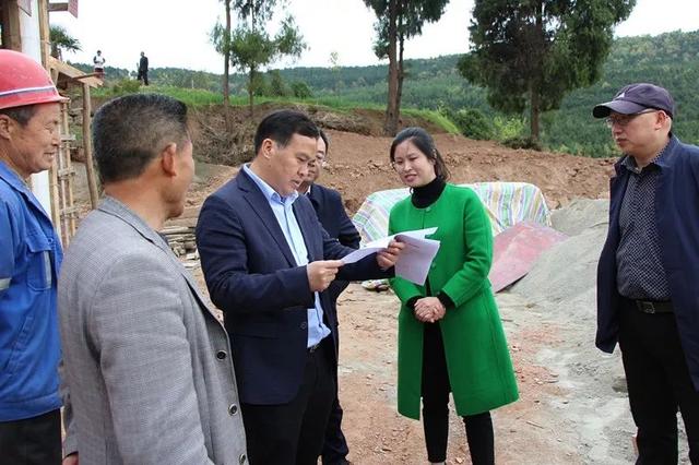 苍溪县县长带队督导清明节前消防安全工作