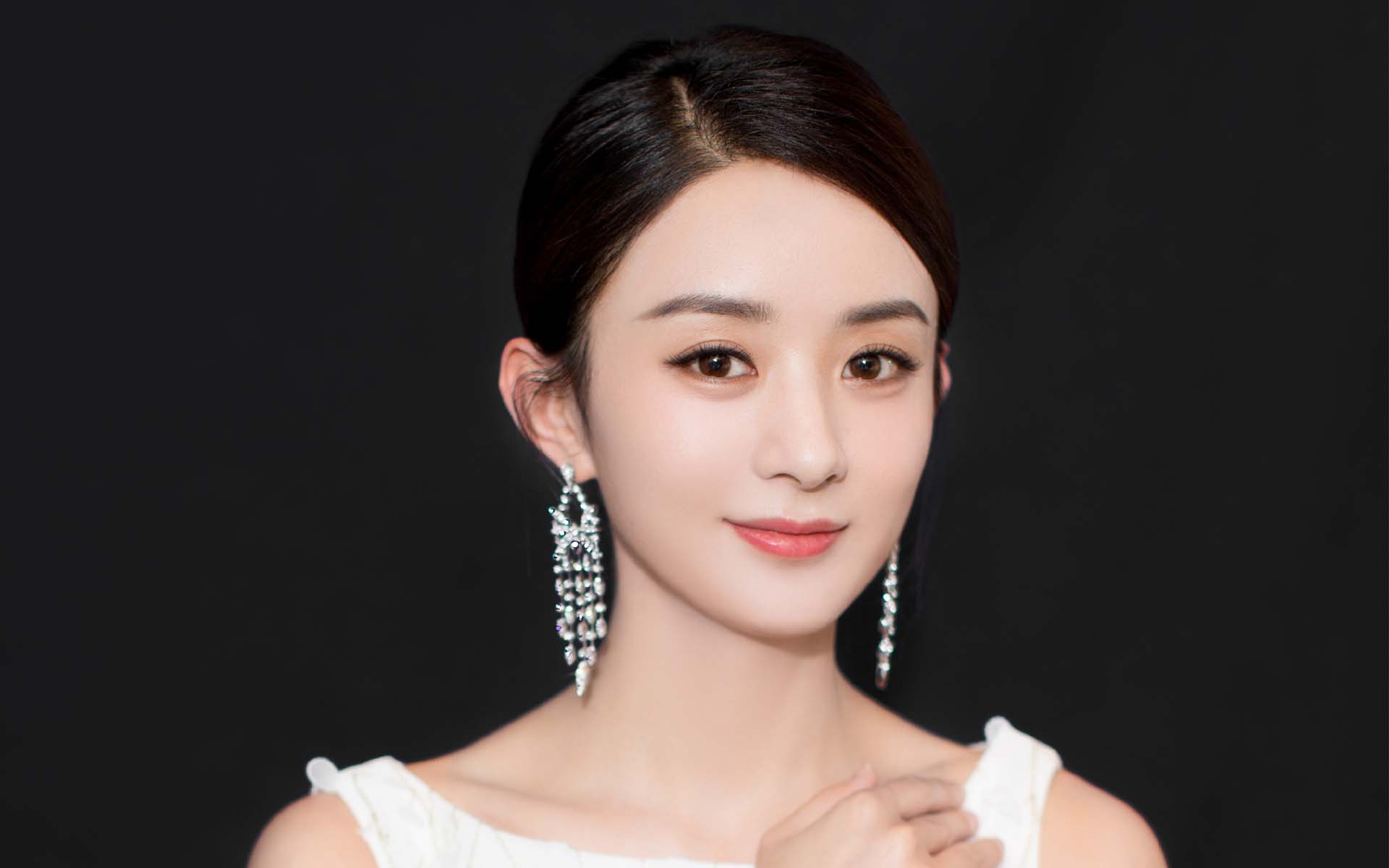 赵丽颖性感优雅白裙写真图片桌面壁纸