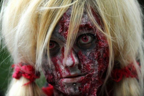 满街都是厉鬼布拉格僵尸倾巢出动