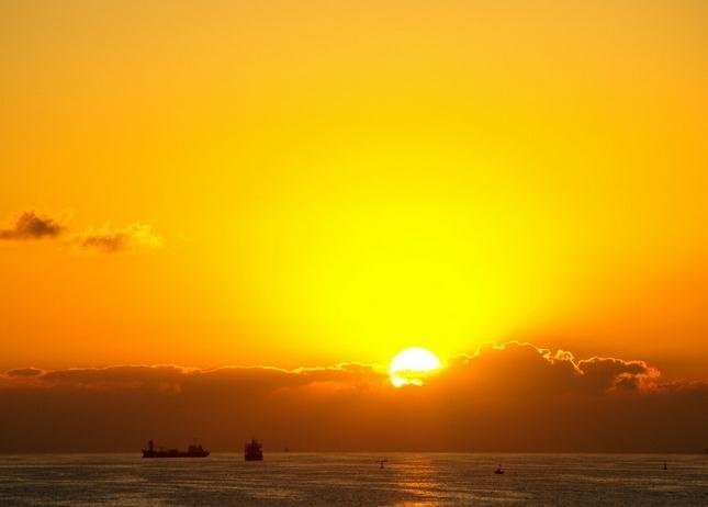 关于早晨太阳刚升起的美句短句早晨太阳刚升起的朋友圈经典句子