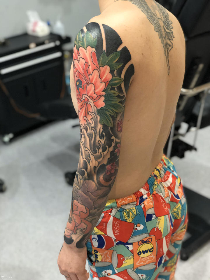 花臂纹身