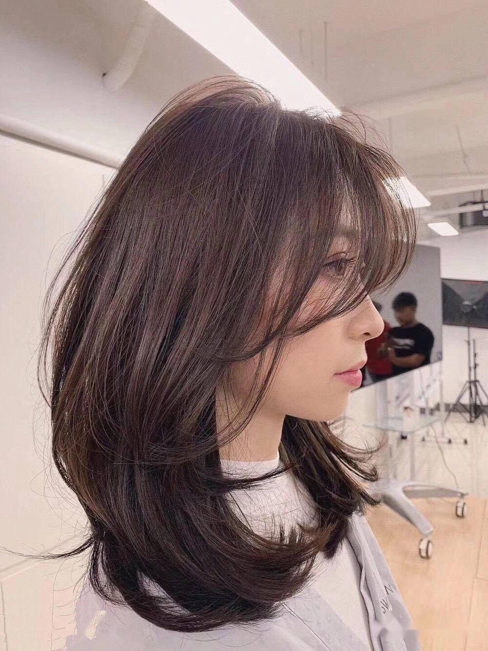 2020年流行 "中发碎剪"_发型