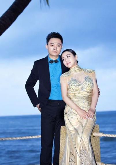 花样爷爷里的刘烨(吻安娜的那个)还有刘烨郝蕾的刘烨?是一个人么?