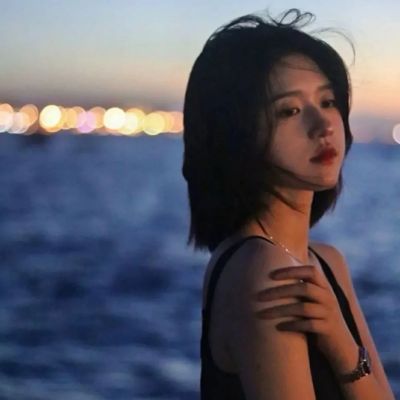 伤感女生头像真人高清很丧2022很丧很抑郁的女头真人