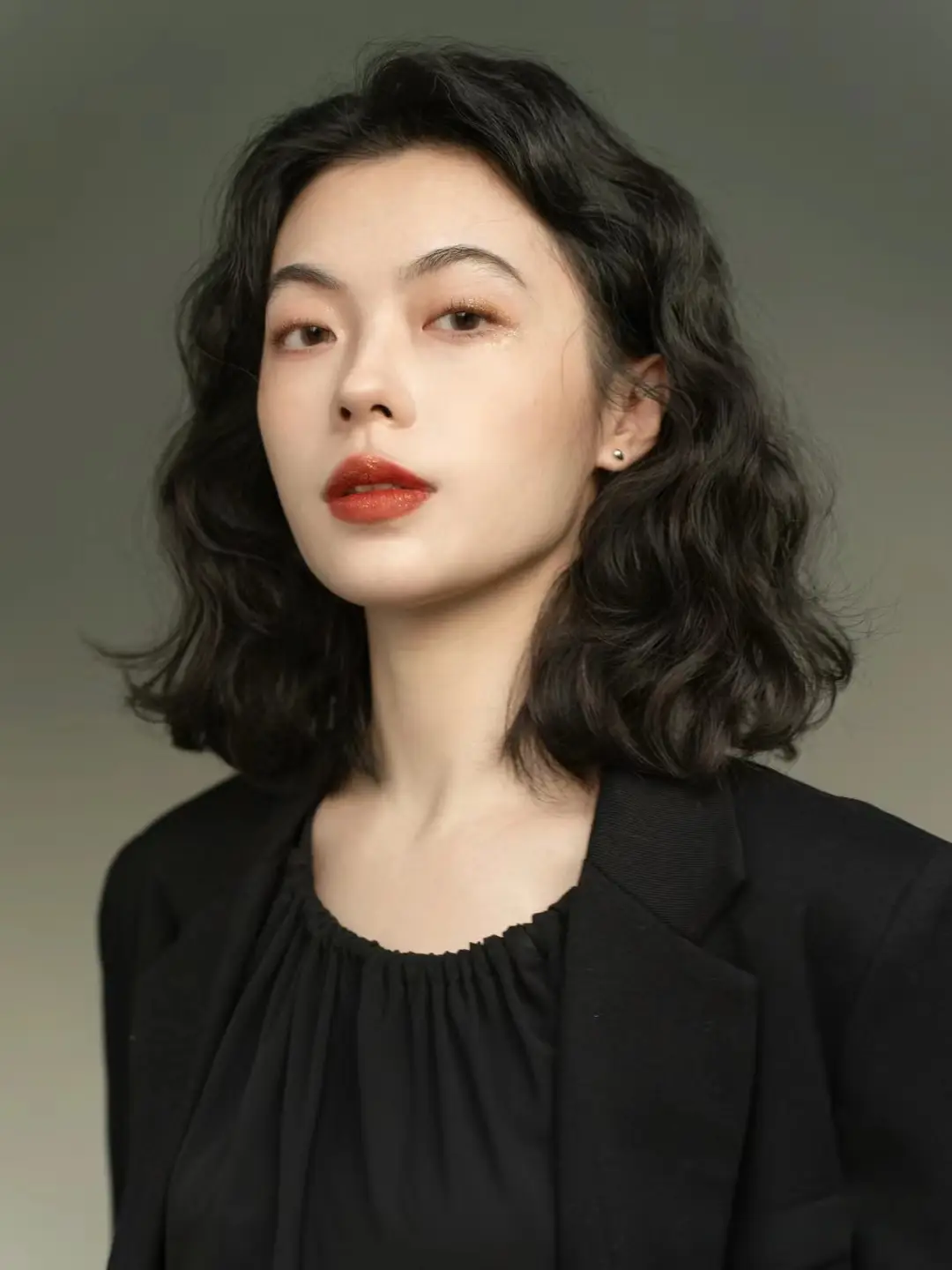 方形脸如何选择适合自己的发型