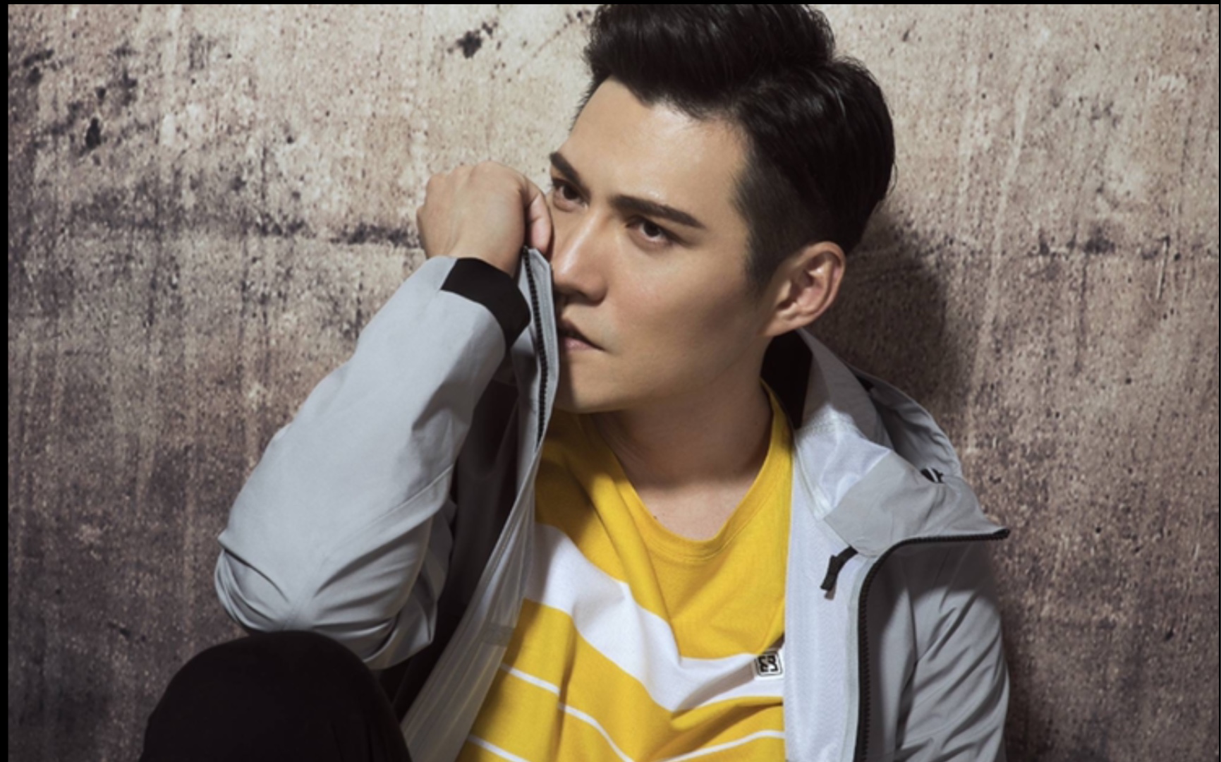 严屹宽严宽盛世美颜的街拍