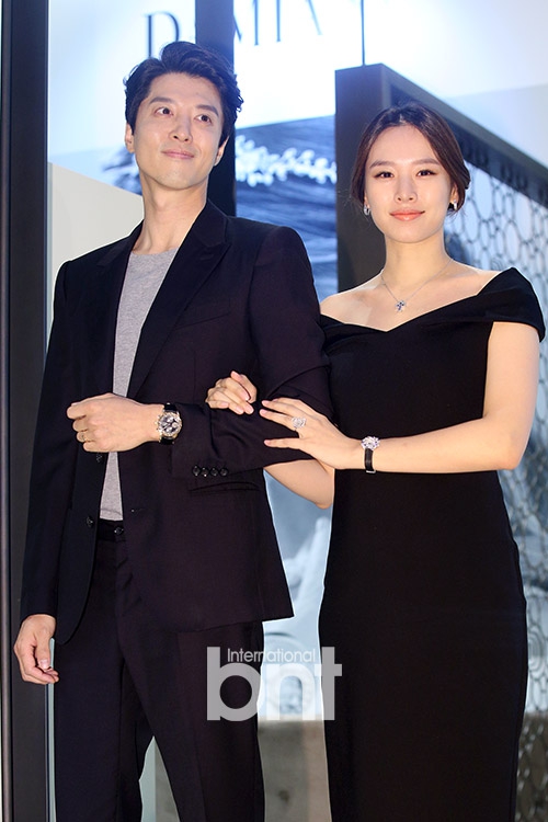 李东健赵胤熙升级当父母 14日喜得一女