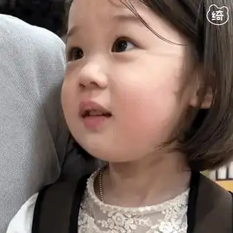 求这个敲可爱小女孩名字和她的表情包