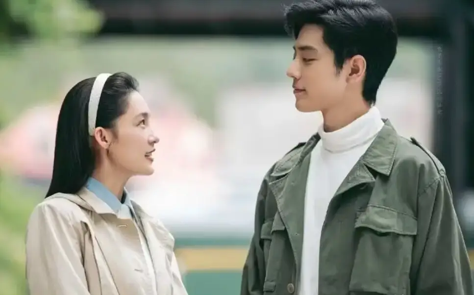 李沁成90花代表,一年三部正剧上央视,迪丽热巴和杨紫还要加油_肖战