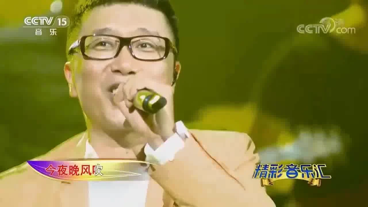 庞龙现场版《兄弟干杯》歌声唱出浓浓的兄弟情,越听越耐听