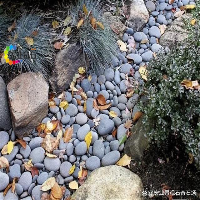 番禺阳台鹅卵石造景,看人家用鹅卵石造景多美啊
