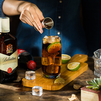 张艺兴代言百龄坛特醇苏格兰威士忌