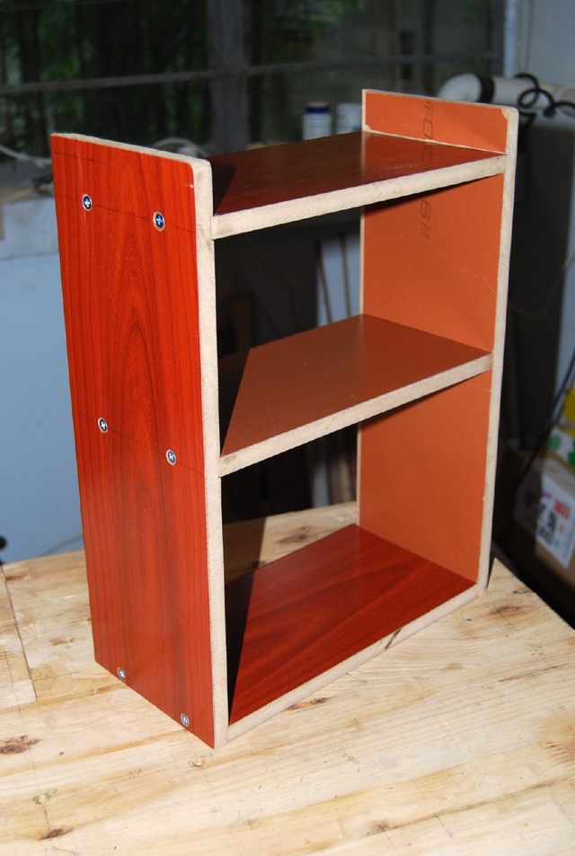 木工爱好者自制漂亮小书架细节图